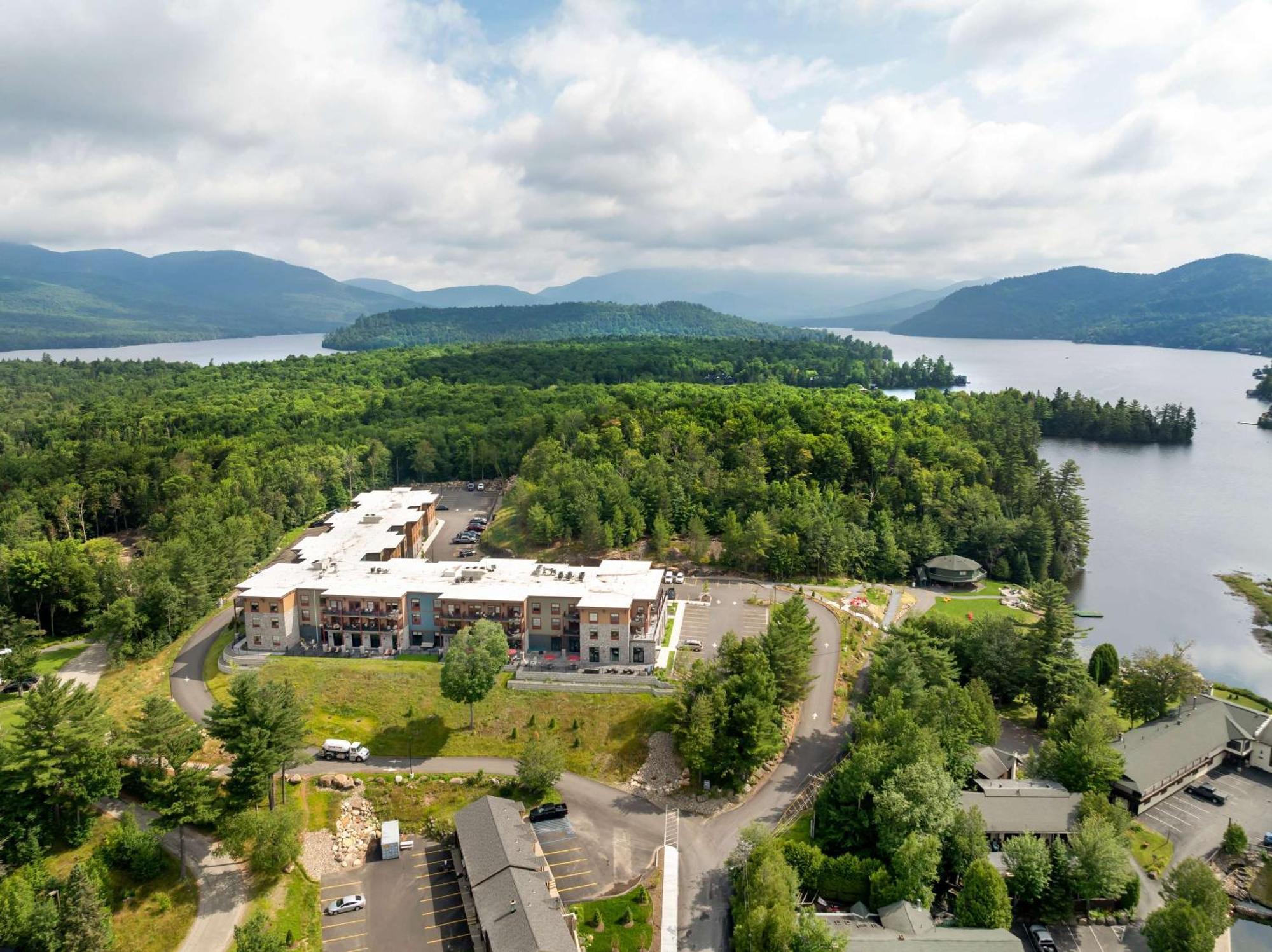 Cambria Hotel Lake Placid - Lakeside Resort Екстер'єр фото