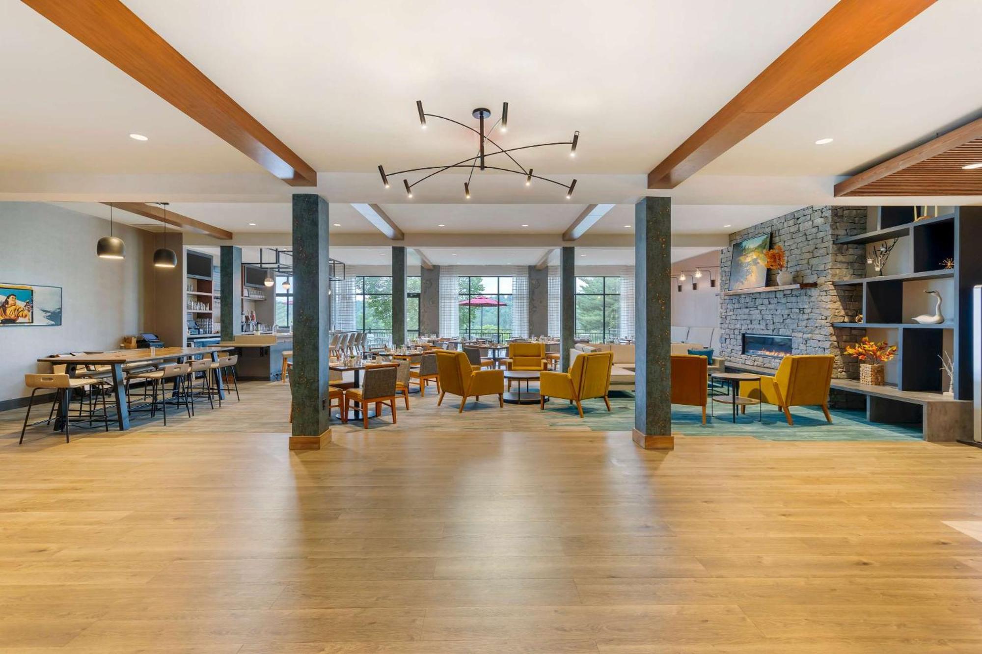 Cambria Hotel Lake Placid - Lakeside Resort Екстер'єр фото