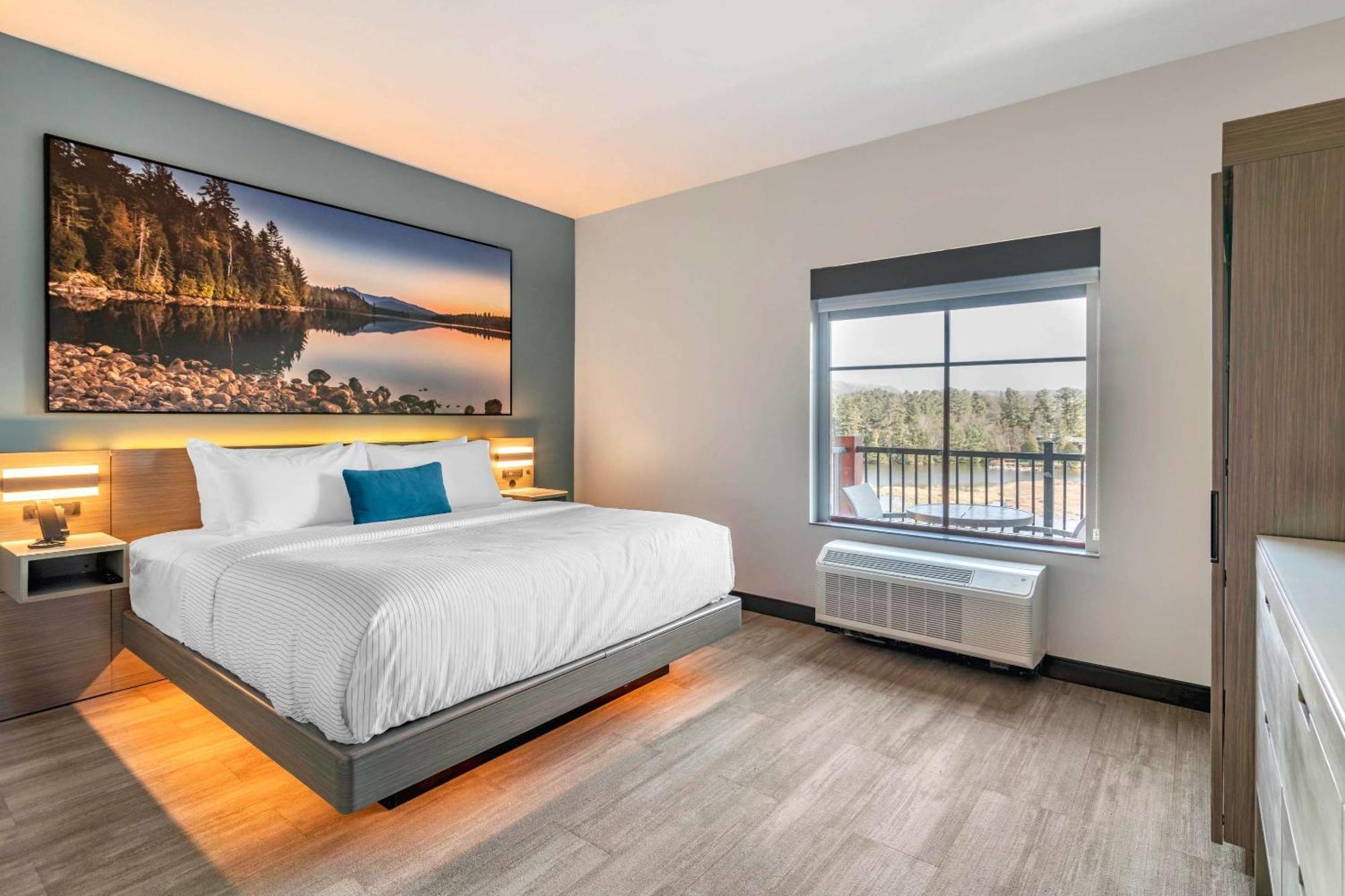Cambria Hotel Lake Placid - Lakeside Resort Екстер'єр фото