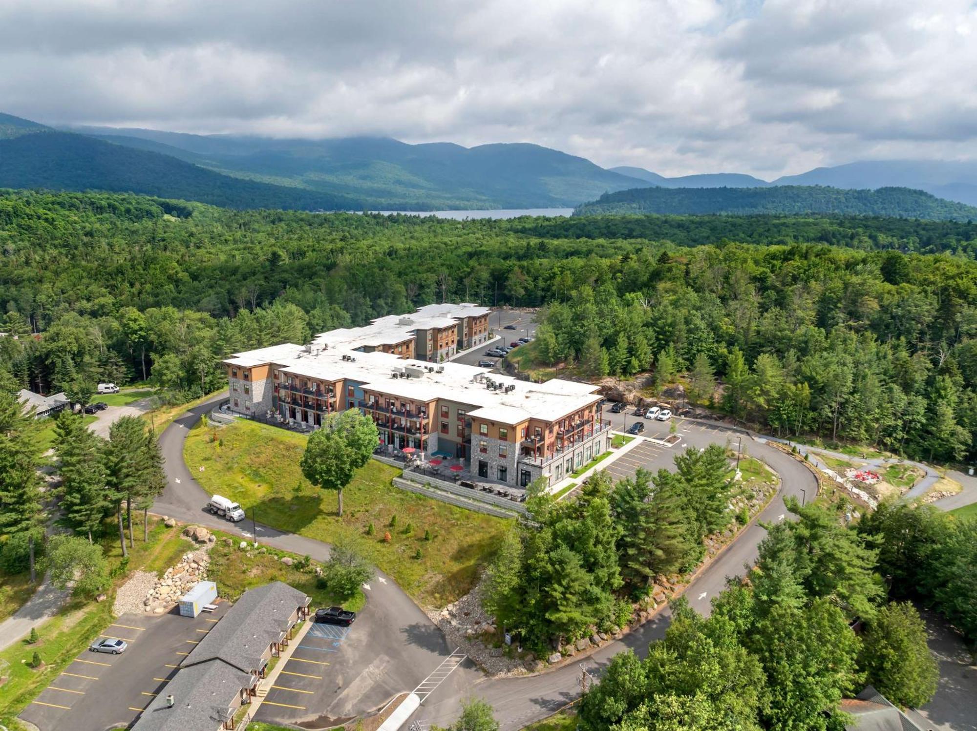 Cambria Hotel Lake Placid - Lakeside Resort Екстер'єр фото